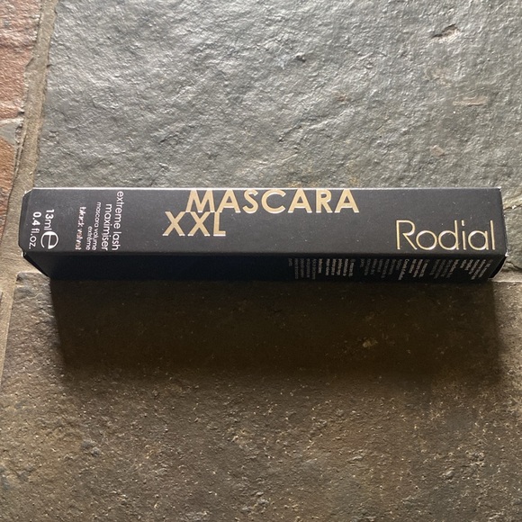 RODIAL MASCARA XXL- BLACK - Picture 4 of 4